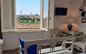 Affaccio su Siena,vicino al centro, con garage